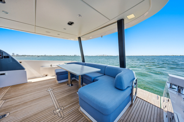 2025 Azimut 68