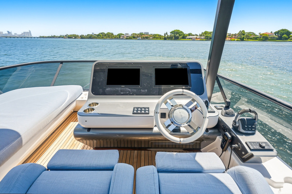 2025 Azimut 68