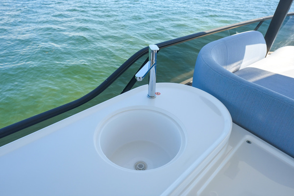 2025 Azimut 68