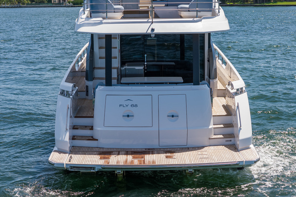 2025 Azimut 68