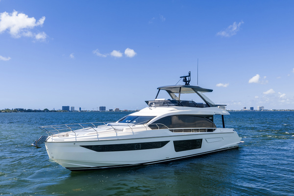 2025 Azimut 68
