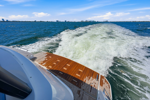2025 Azimut 68