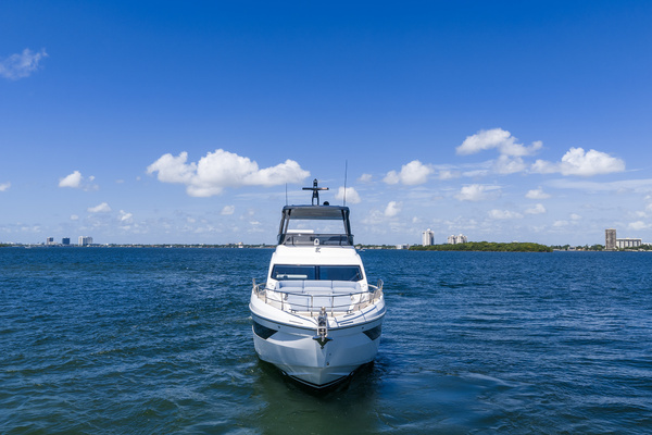 2025 Azimut 68