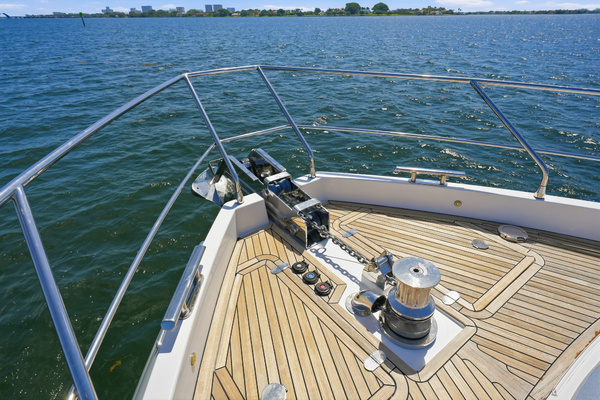 2025 Azimut 68
