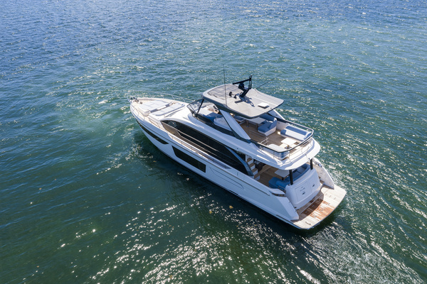 2025 Azimut 68