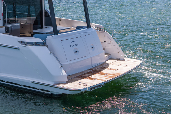 2025 Azimut 68