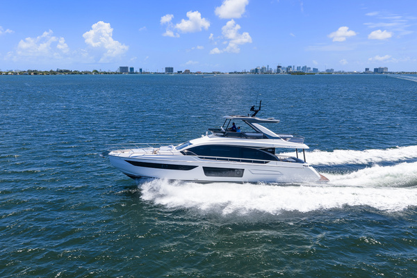 2025 Azimut 68