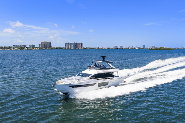 2025 Azimut 68
