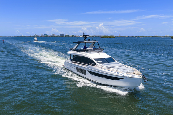 2025 Azimut 68