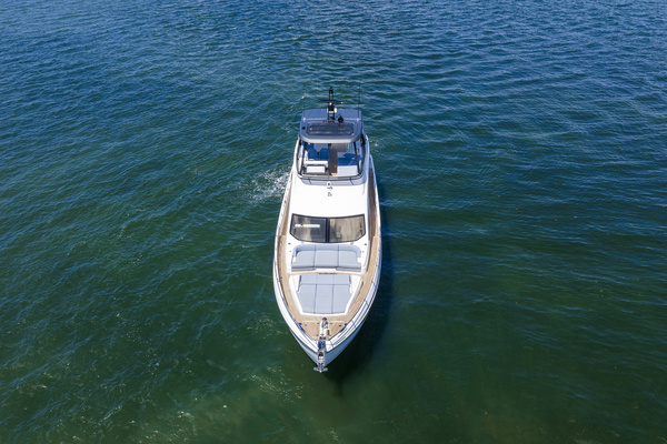 2025 Azimut 68