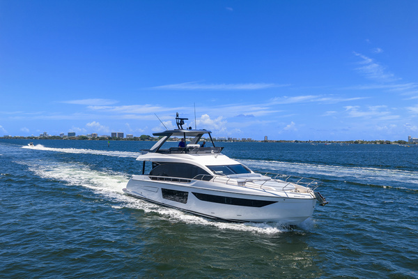 2025 Azimut 68