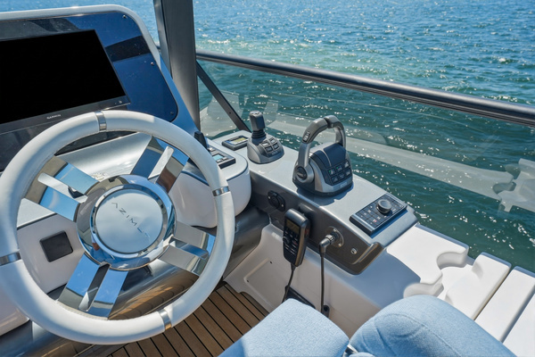 2025 Azimut 68