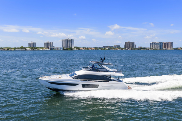 2025 Azimut 68
