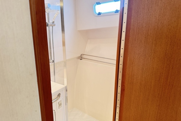 Cabo 40 Express Yacht For Sale