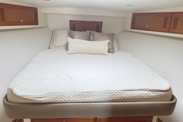 40ft Cabo Yacht For Sale