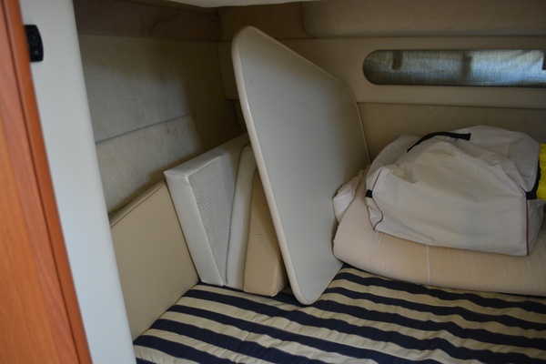 Waves of Blue 30ft Bayliner Yacht For Sale