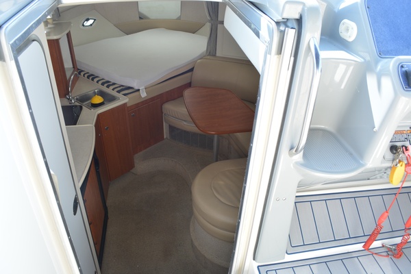 Waves of Blue 30ft Bayliner Yacht For Sale