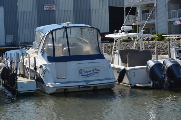 Waves of Blue 30ft Bayliner Yacht For Sale