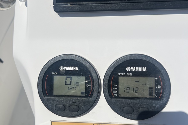 18ft Edgewater Yacht For Sale
