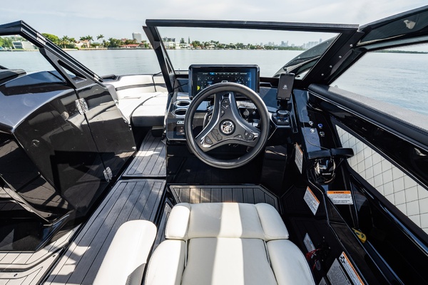 27ft Yamaha Boats Yacht For Sale