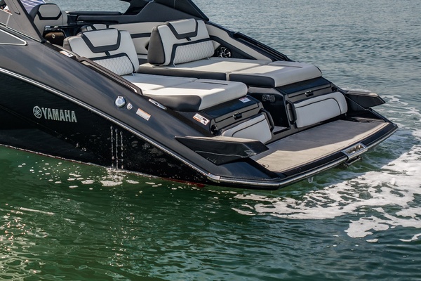 27ft Yamaha Boats Yacht For Sale