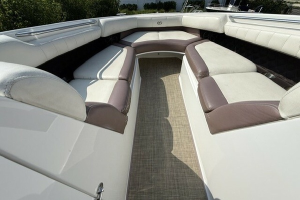 27ft Cobalt Yacht For Sale