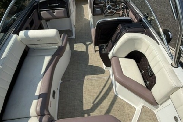 27ft Cobalt Yacht For Sale
