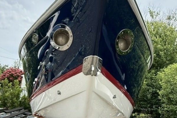 27ft Cobalt Yacht For Sale