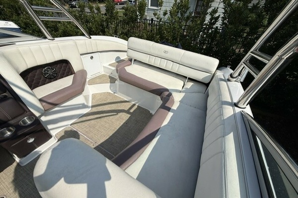 27ft Cobalt Yacht For Sale