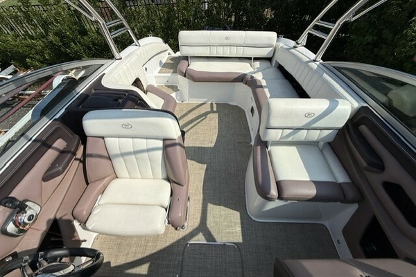 27ft Cobalt Yacht For Sale