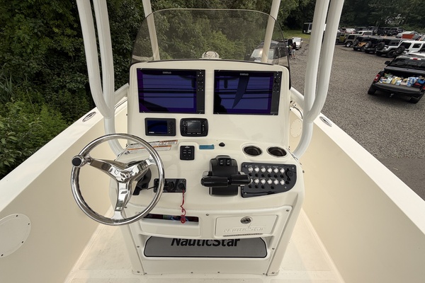 26ft NauticStar Yacht For Sale