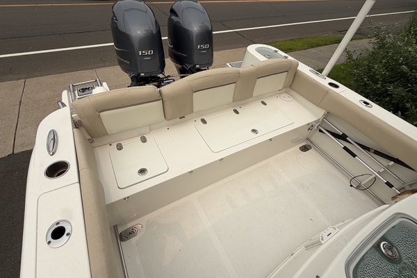 26ft NauticStar Yacht For Sale