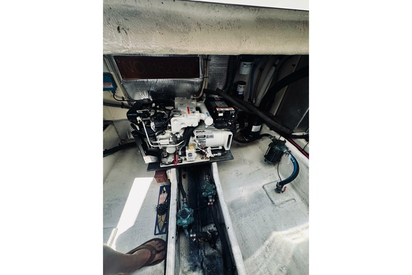 Fiasco 29ft Sea Ray Yacht For Sale