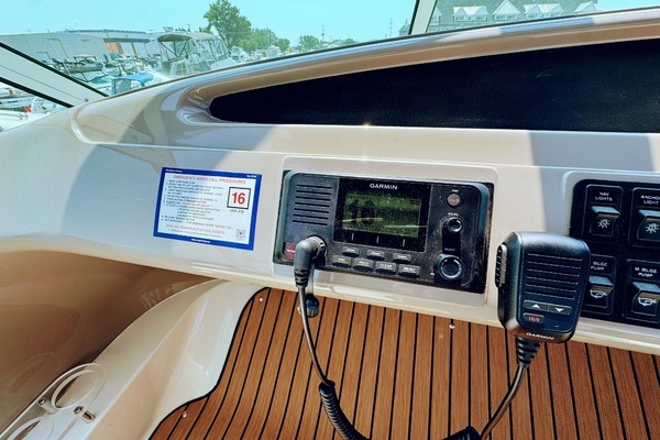 1999 Carver 45