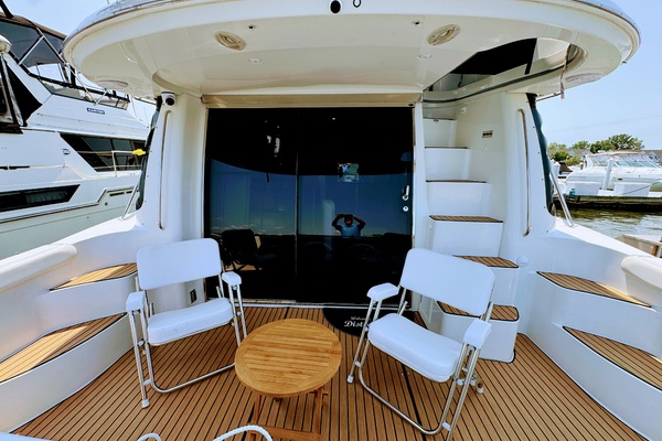 Distraction 45ft Carver Yacht For Sale