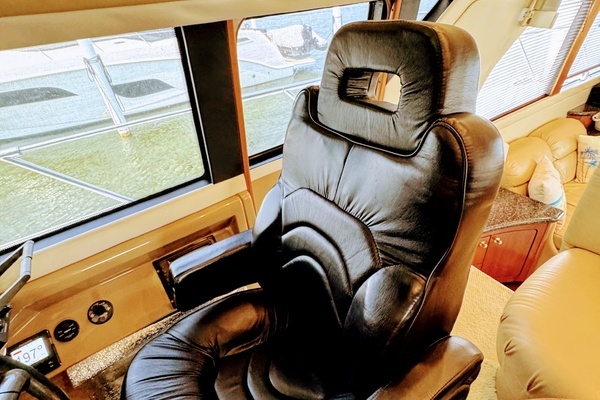 1999 Carver 45
