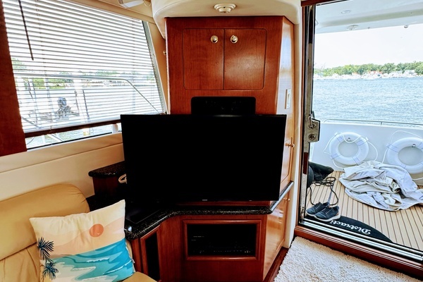 1999 Carver 45
