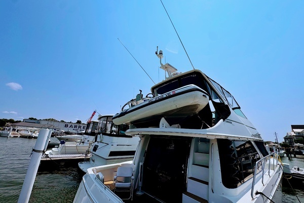 1999 Carver 45