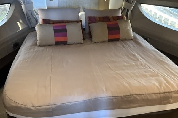 April 40ft Sea Ray Yacht For Sale