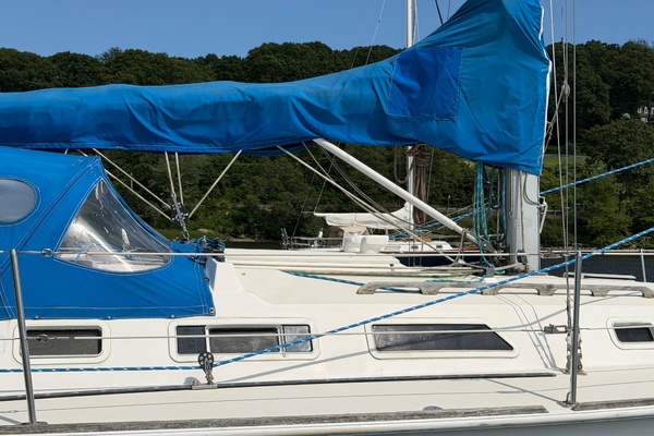 Tapatio 33ft Pearson Yacht For Sale