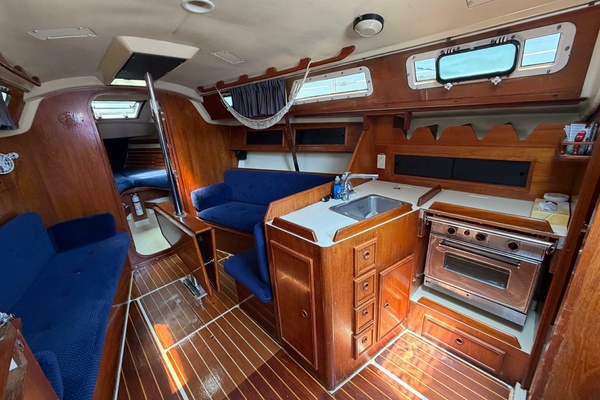 Tapatio 33ft Pearson Yacht For Sale