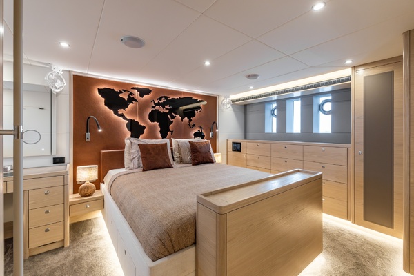 TWO BUBBLES 72ft Steeler Yacht For Sale