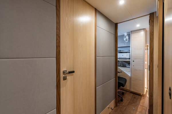 TWO BUBBLES 72ft Steeler Yacht For Sale