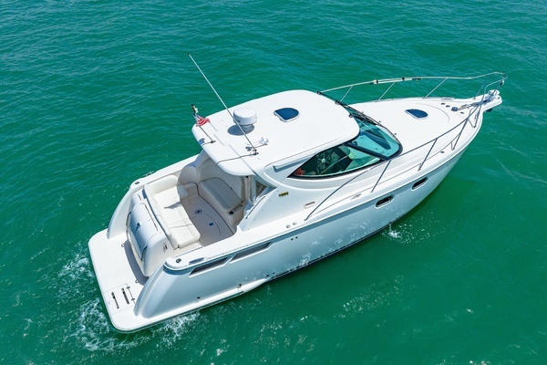 2011 Tiara Yachts 35