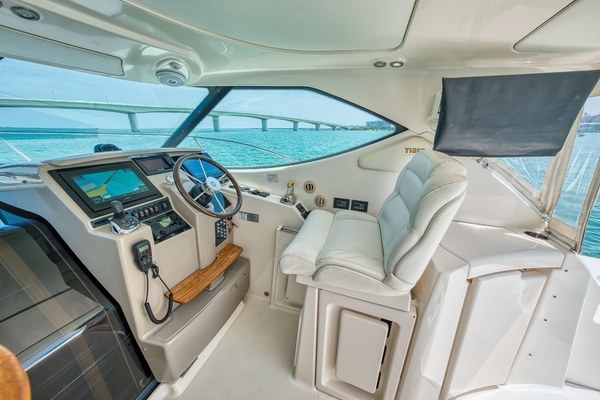 2011 Tiara Yachts 35