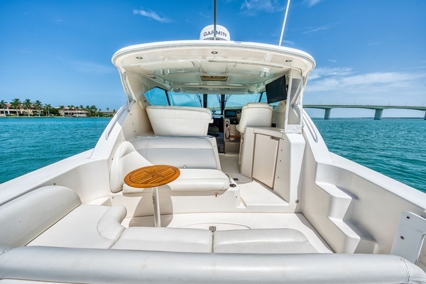 2011 Tiara Yachts 35