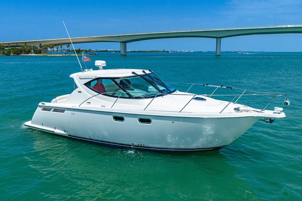 2011 Tiara Yachts 35