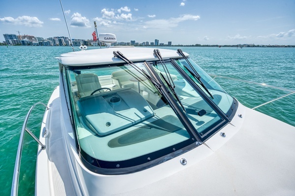 2011 Tiara Yachts 35