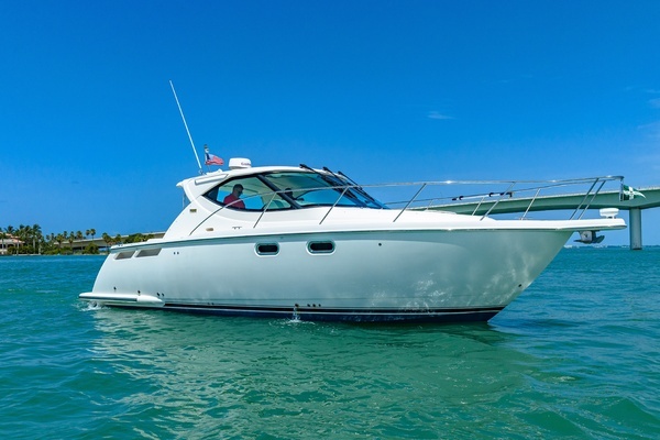 2011 Tiara Yachts 35