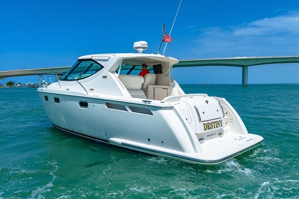 2011 Tiara Yachts 35